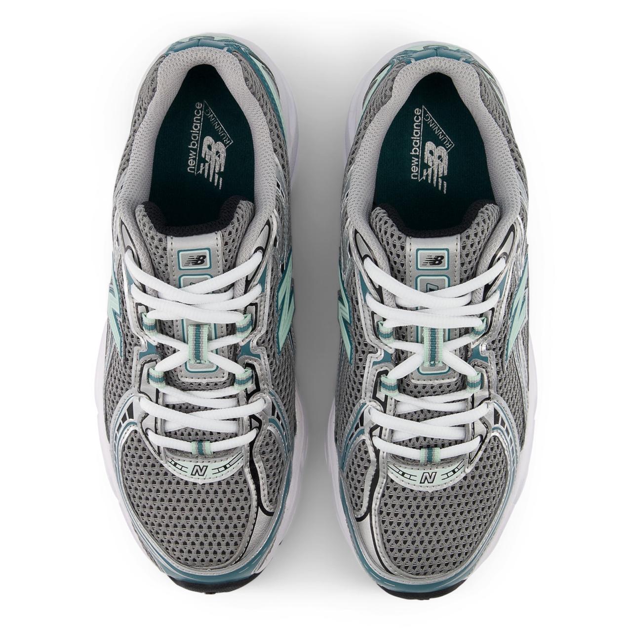 NEW BALANCE 700V2 - SILVER METALLIC NEW SPRUCE