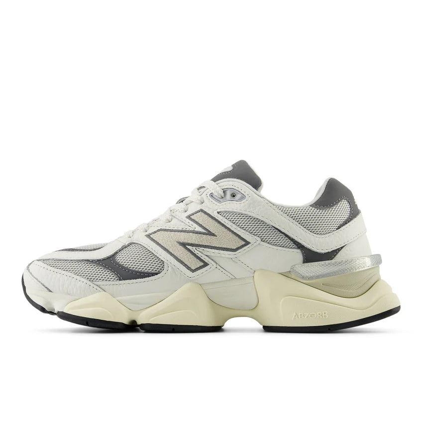NEW BALANCE 9060 - SEA SALT CASTLEROCK