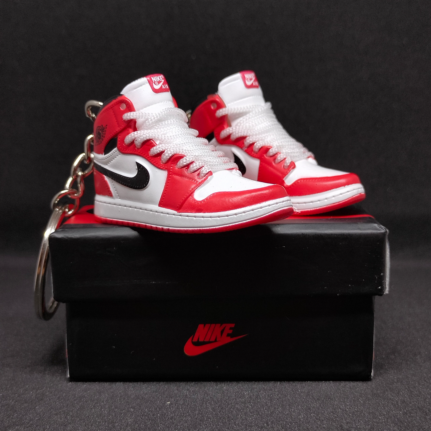 LLAVERO AJ1 CHICAGO HIGH